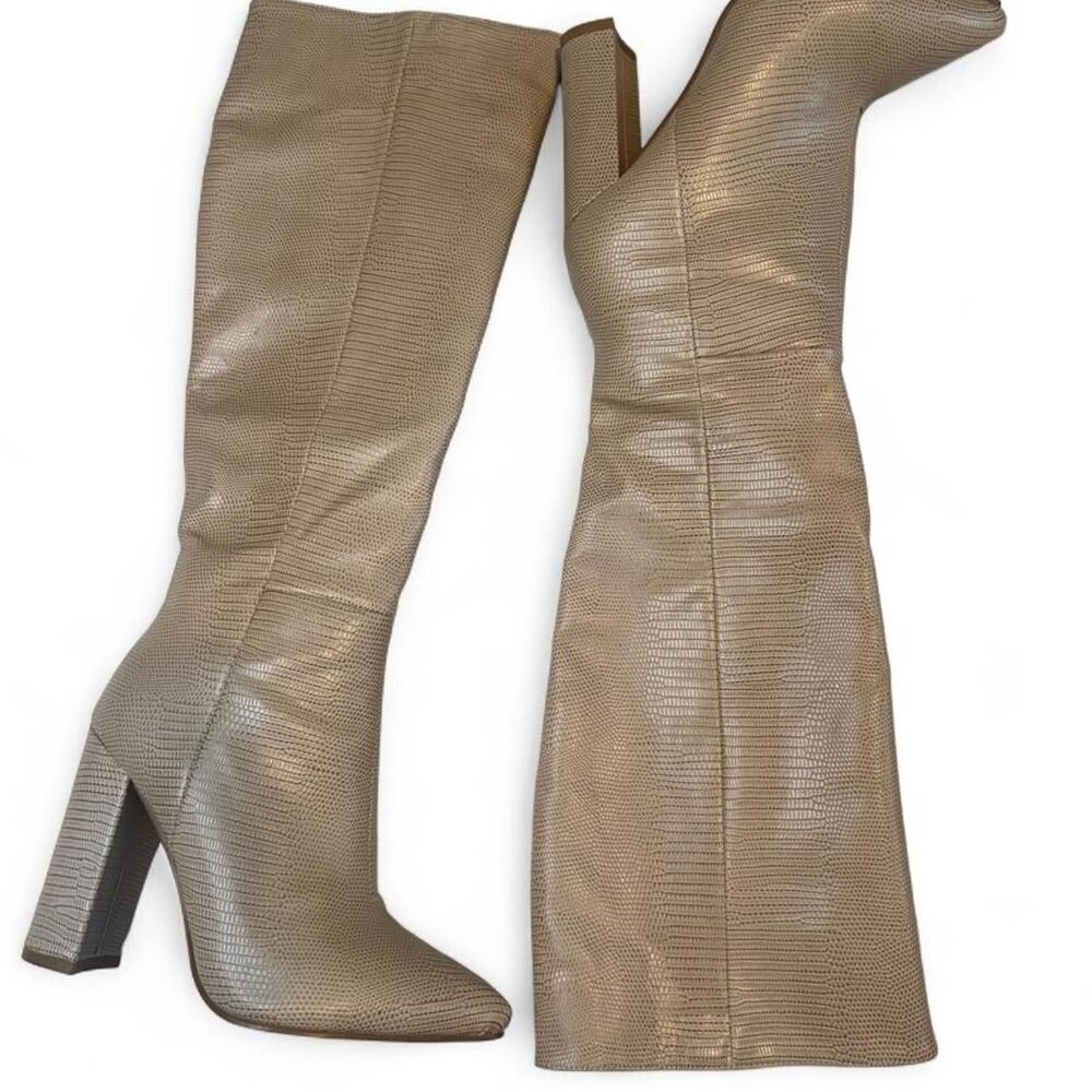 Women's Milla Knee High Light Taupe Snakeskin Block Heel Boots Size 7